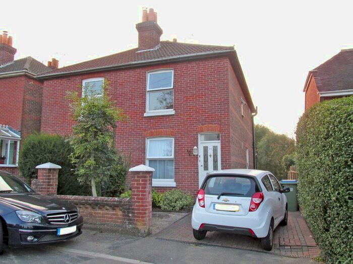 2 Bedroom Semi-Detached House To Rent In North Hill, Fareham, PO16