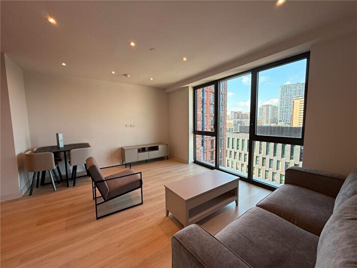 2 Bedroom Apartment To Rent In Waterhouse Gardens, Manchester, M3