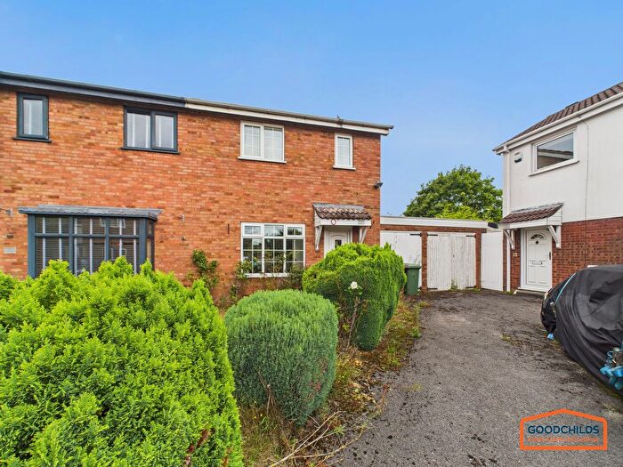 3 Bedroom Semi Detached House To Rent In Cherwell Drive, Brownhills, WS8