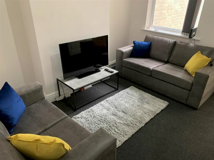 5 Bedroom Property To Rent In Butler Street, Stoke-On-Trent, ST4