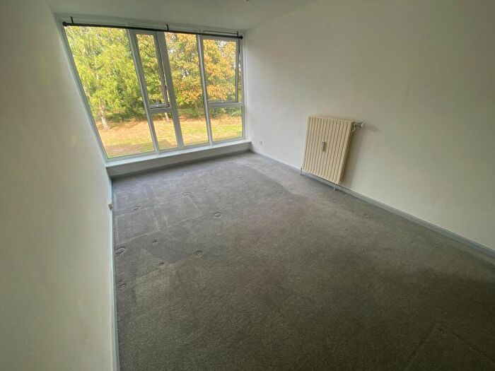 1 Bedroom Flat To Rent In Pytchley House, Browns Green, Birmingham, B20