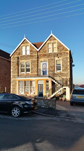 2 Bedroom Flat To Rent In Kings Road, Clevedon, BS21
