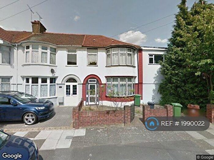 4 Bedroom Semi Detached House To Rent In Barking, Barking, IG11
