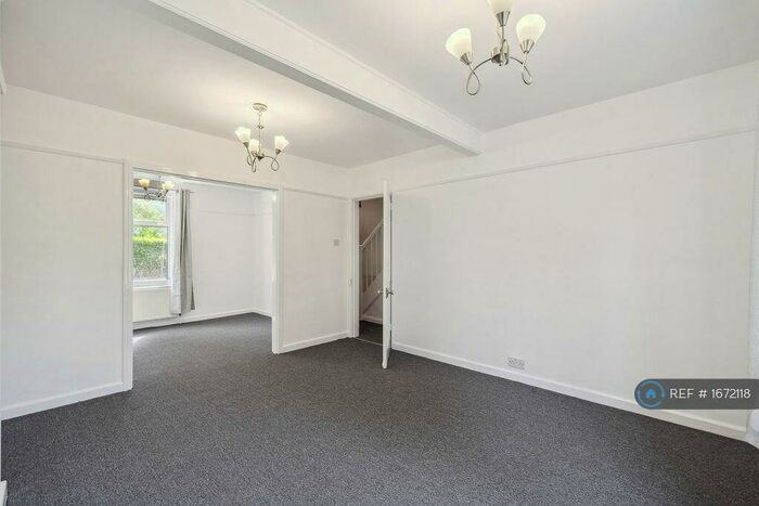 3 Bedroom Terraced House To Rent In St. Helier Avenue, Morden, SM4