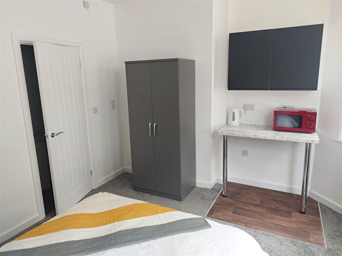 1 Bedroom Block Of Flats To Rent In Market Place, Mansfield, NG18