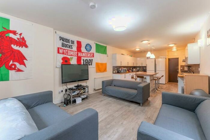 8 Bedroom Terraced House To Rent In Tiverton Road - Ensuite Student Property, B29