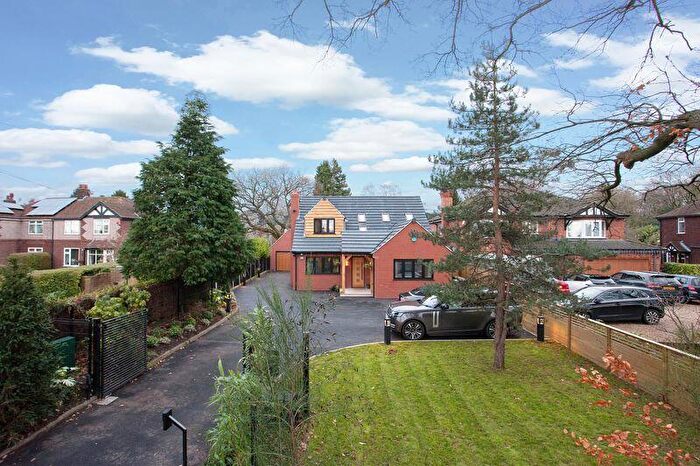 4 Bedroom Detached House For Sale In Holmes Chapel Road, Somerford, Congleton, CW12