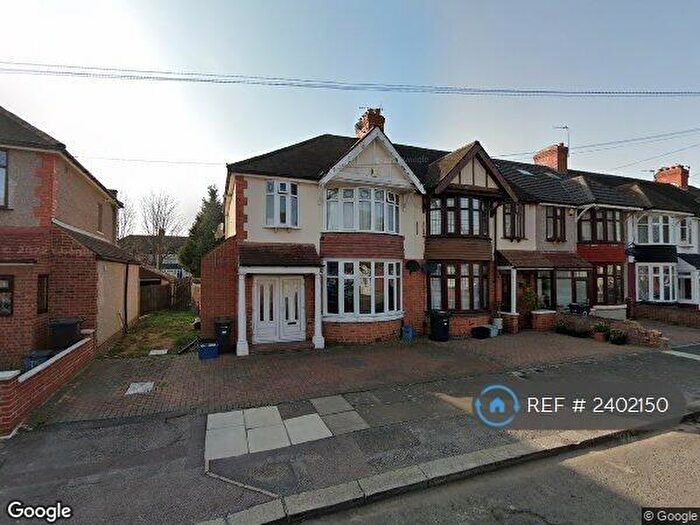 3 Bedroom Semi-Detached House To Rent In Malvern Drive, Ilford, IG3