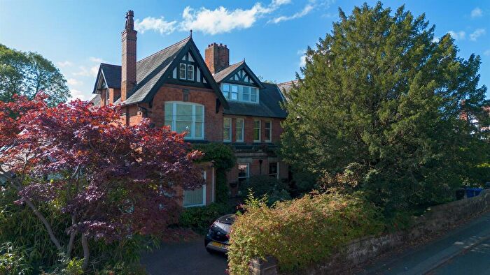 5 Bedroom Semi-Detached House For Sale In Whitaker Road, Derby, DE23