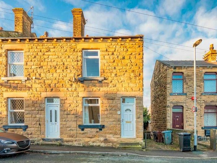 2 Bedroom Property For Sale In Fenton Street Tingley, WF3