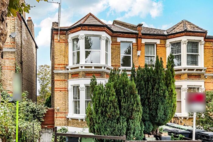 2 Bedroom Apartment For Sale In Jerningham Road, London, SE14