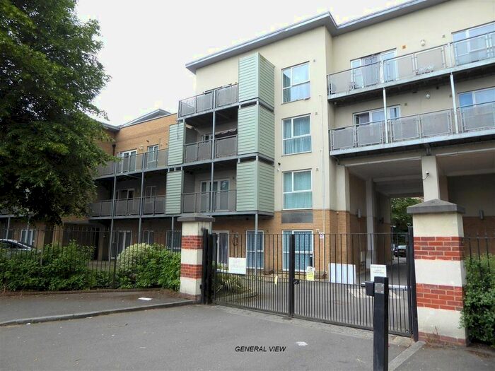 2 Bedroom Flat To Rent In Smoothfield Court, Hibernia Road, Hounslow, TW3