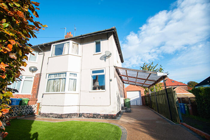 2 Bedroom Semi-Detached House To Rent In East Mount, HU14