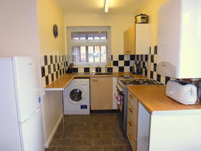 1 Bedroom Flat To Rent In Farm Lodge Grove, Telford, Malinslee, TF3