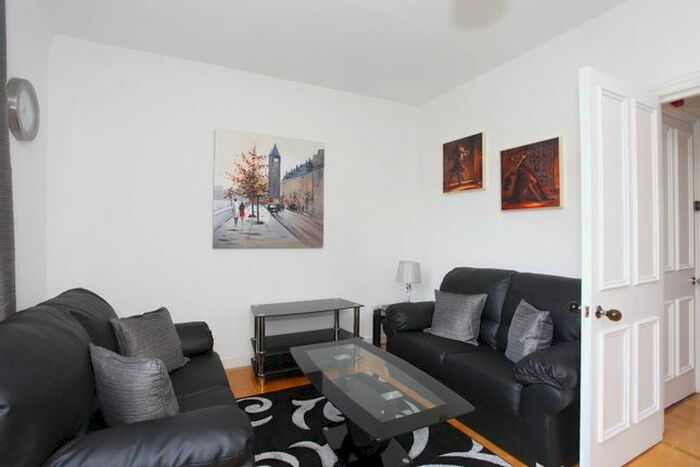 1 Bedroom Flat To Rent In Finchley Road, St John's Wood, London, NW8