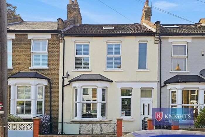 3 Bedroom Town House For Sale In Bruce Castle Road, London, N17