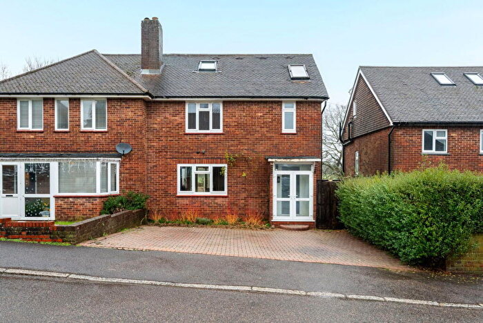 4 Bedroom Semi Detached House For Sale In Maple Way, Coulsdon, CR5