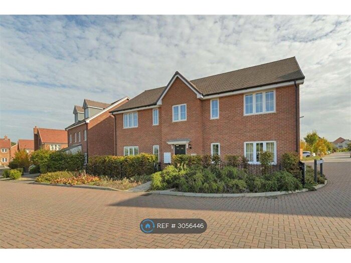 1 Bedroom Flat To Rent In Bloxham Avenue, Tonbridge, TN12
