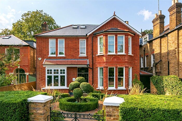 6 Bedroom Detached House For Sale In St. Georges Road, St Margarets, TW1