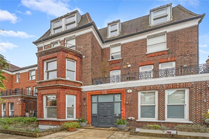 2 Bedroom Flat For Sale In Canfield Gardens, London, NW6
