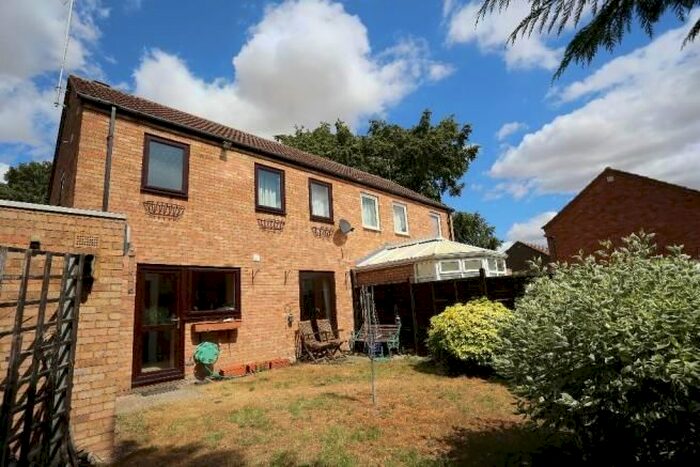 3 Bedroom Semi-Detached House To Rent In Isons Close, Fowlmere, Royston, SG8