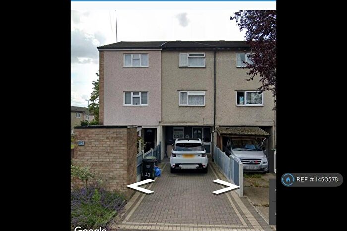 3 Bedroom Terraced House To Rent In Deneway, Basildon, SS16