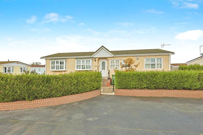 3 Bedroom Detached House For Sale In Redhill Lane, Watton, Thetford, IP25