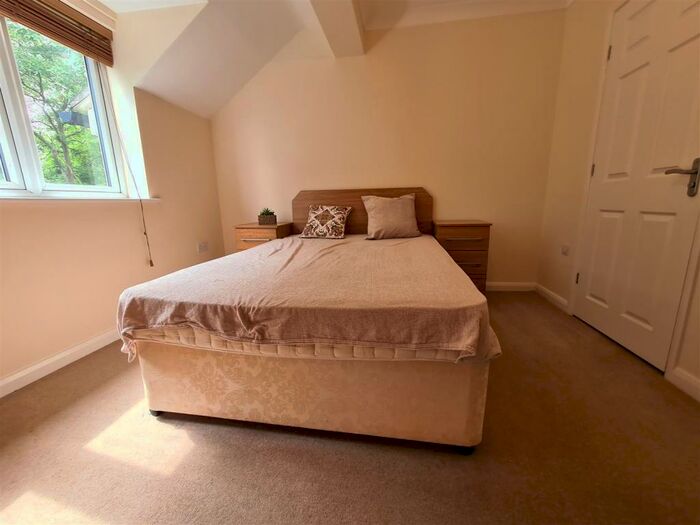2 Bedroom Flat To Rent In Abbeyfields, Peterborough, PE2