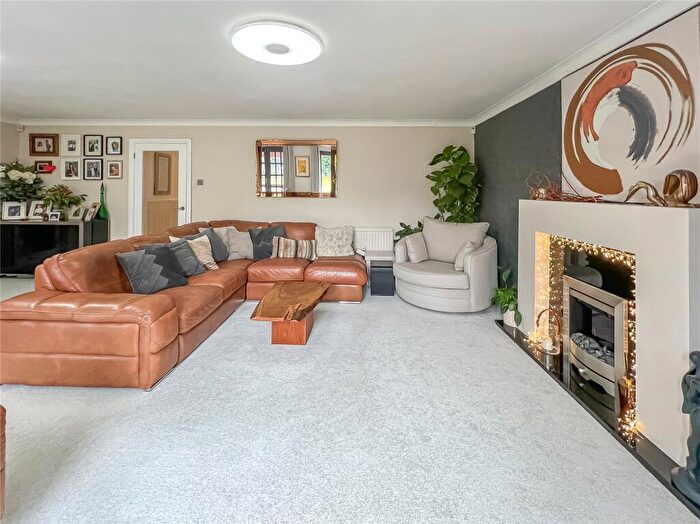 3 Bedroom Bungalow For Sale In New Cheltenham Road, Kingswood, Bristol, BS15