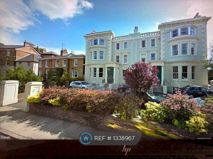 3 Bedroom Flat To Rent In Burlington House, Richmond, TW10