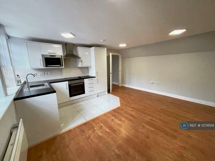 1 Bedroom Flat To Rent In Rose & Crown Walk, Saffron Walden, CB10