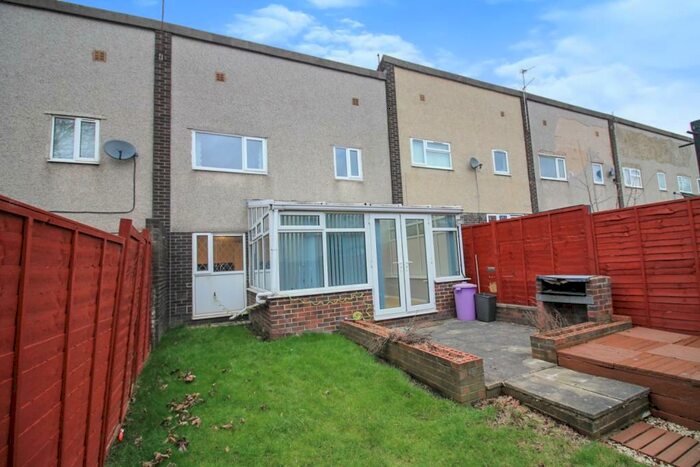 2 Bedroom Terraced House To Rent In Cottingley Drive, Leeds, LS11