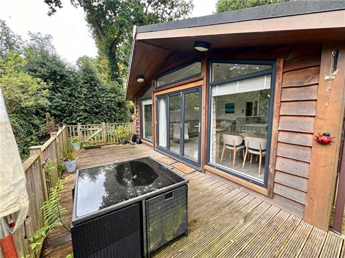 2 Bedroom Mobile/park Home For Sale In The Oaks, Farley Green, Albury, Guildford, GU5