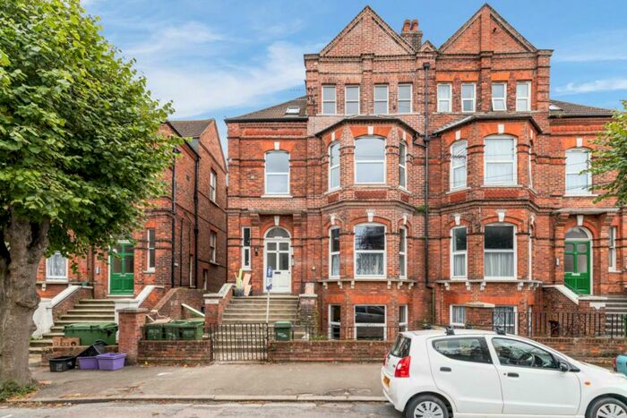 1 Bedroom Flat To Rent In Millfield, Folkestone, CT20