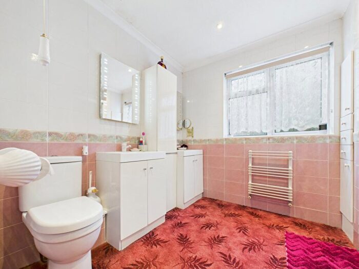 4 Bedroom End Of Terrace House For Sale In Cecil Aldin Drive, Tilehurst, Reading, RG31