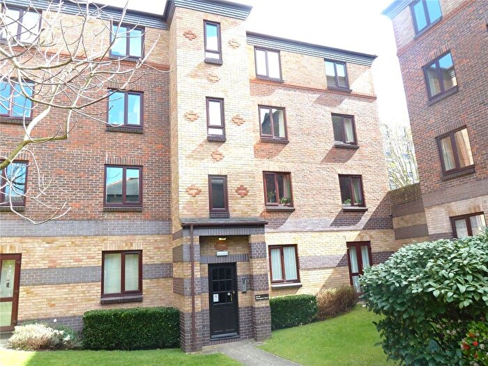 1 Bedroom Flat For Sale In Berlington Court, Redcliff Mead Lane, Bristol, BS1