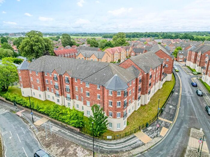 2 Bedroom Flat For Sale In College Court, Dringhouses, York, YO24