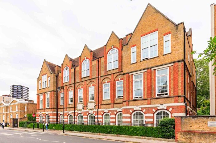 2 Bedroom Apartment For Sale In Shepperton Road, Hoxton, London, N1