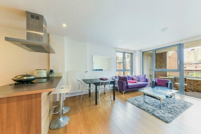2 Bedroom Apartment To Rent In Dower Court, Silwood Street, Bermondsey, SE16