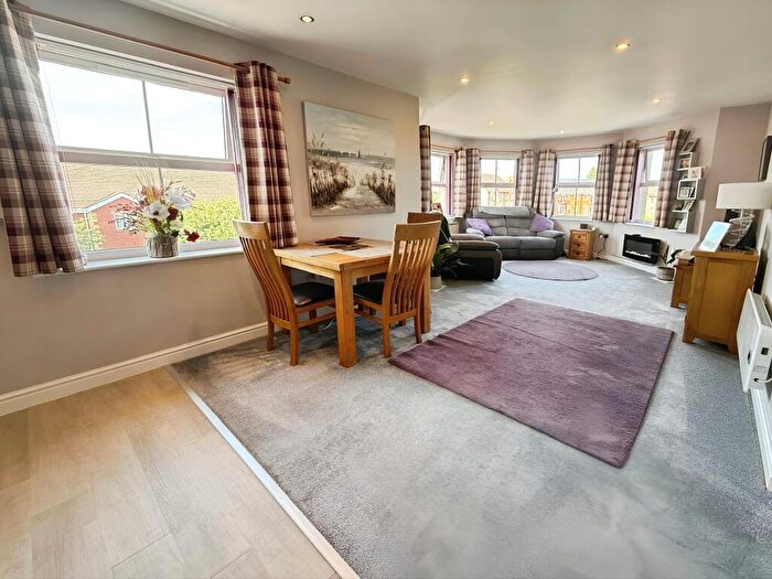 2 Bedroom Apartment For Sale In Olsen Rise, Lincoln, LN2