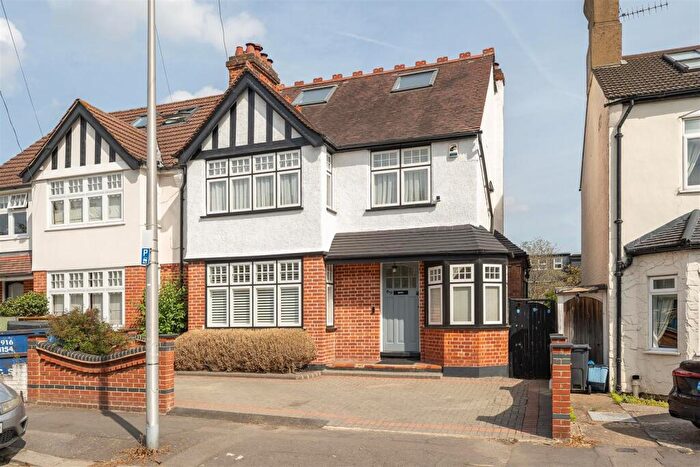 4 Bedroom Semi Detached House For Sale In Walpole Road, South Woodford, E18