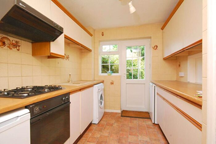 3 Bedroom Semi-Detached House To Rent In Lynwood, Guildford, GU2