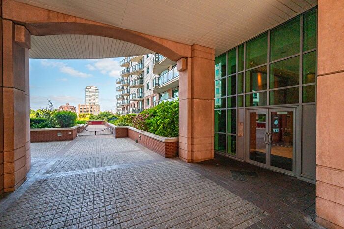 1 Bedroom Flat For Sale In Bridge House, Vauxhall, London, SW8