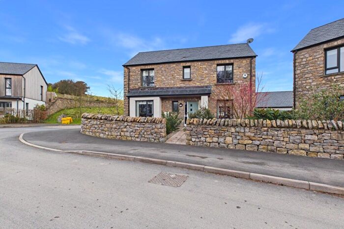 3 Bedroom Detached House For Sale In Oakfield Park, Kirkby Lonsdale, LA6