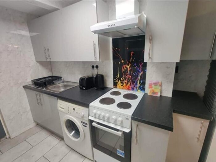 Detached House For Sale In Chatsworth Road, Homerton, Hackney, Hackney, London, E5