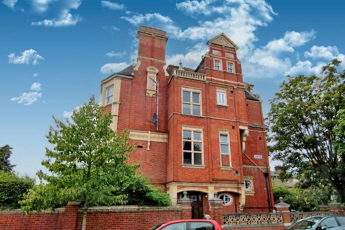 1 Bedroom Flat To Rent In Nightingale Lane (), Balham, SW12