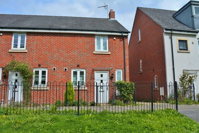 2 Bedroom Terraced House To Rent In Sinclair Drive, Basingstoke, RG21