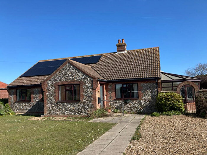 3 Bedroom Detached Bungalow For Sale In Mundesley Road, Norwich, NR11