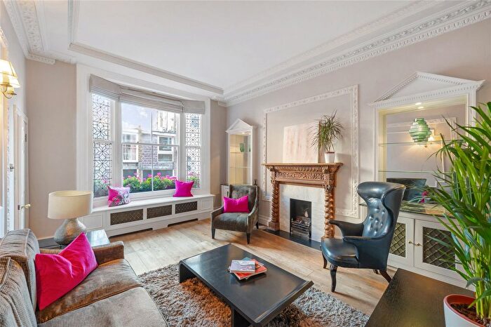 2 Bedroom Flat For Sale In Draycott Place, London, SW3