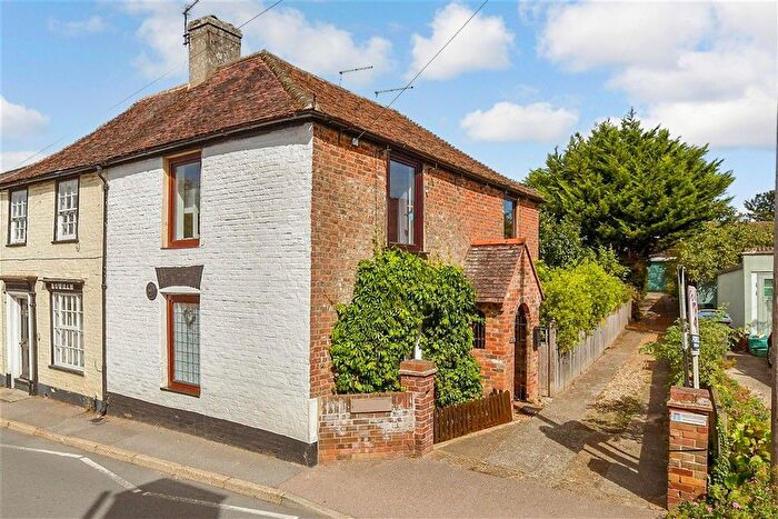 2 Bedroom Flat For Sale In High Street, Eastry, Sandwich, Kent, CT13